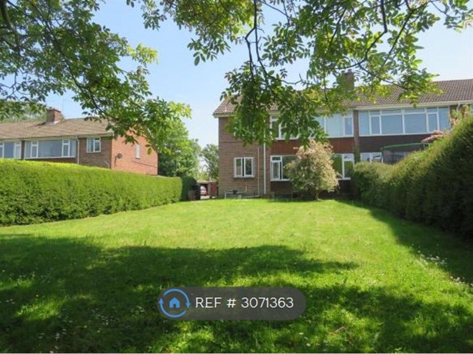 Property photo 1 of 10 Outside View