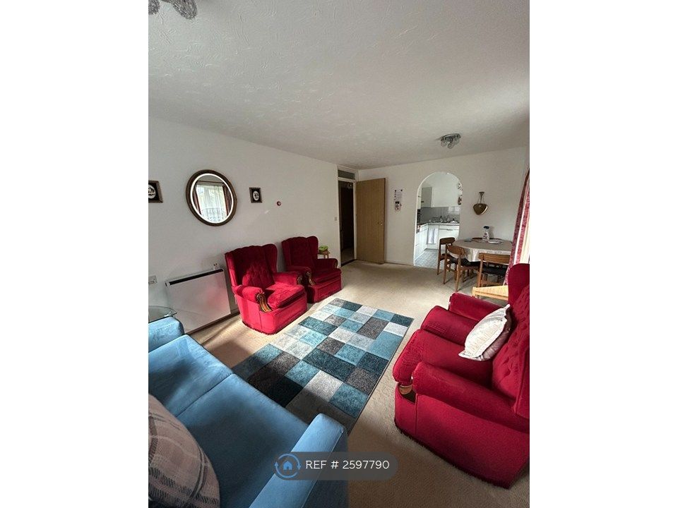 Property photo 1 of 7 Lay Out Of The Living Room