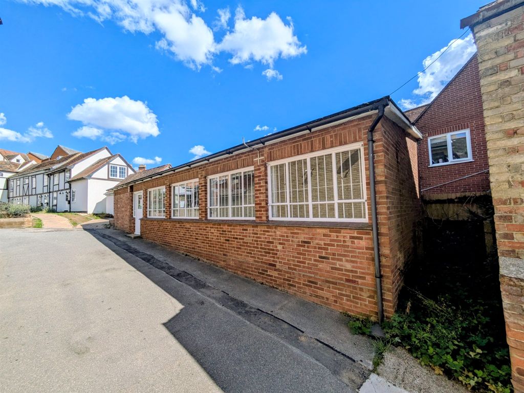 Property photo 2 of 7