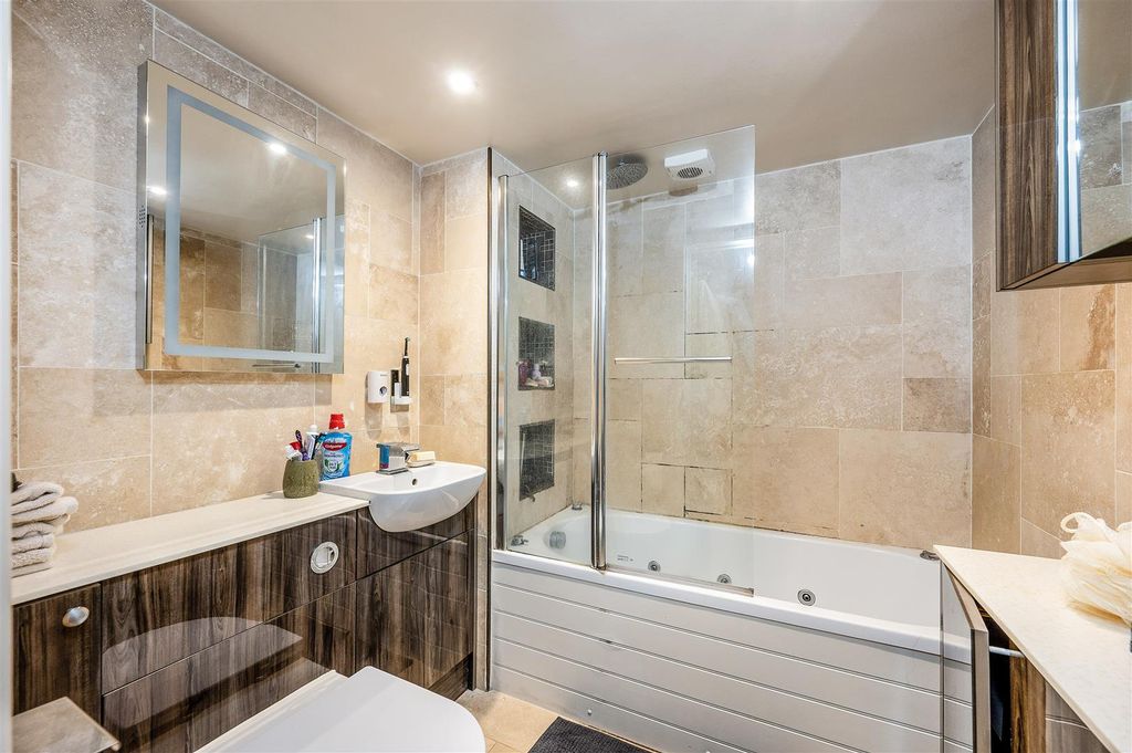Property photo 1 of 16 Bathroom Angled.Jpg