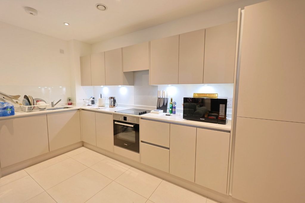 Property photo 3 of 5 4272143