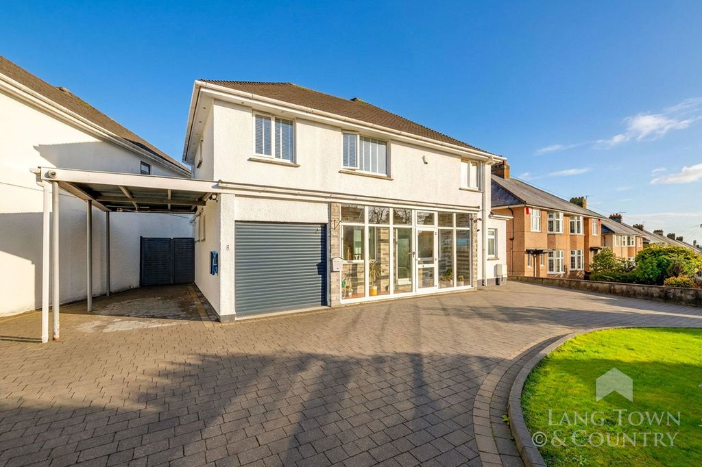 Property photo 1 of 22