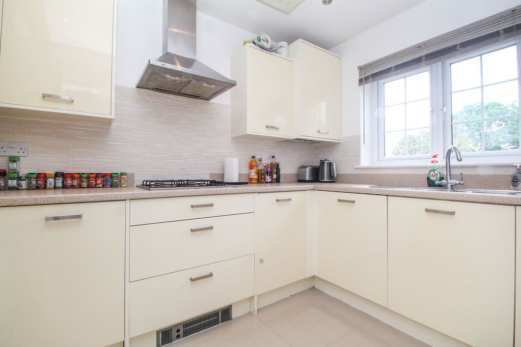 Property photo 2 of 15 Kitchen