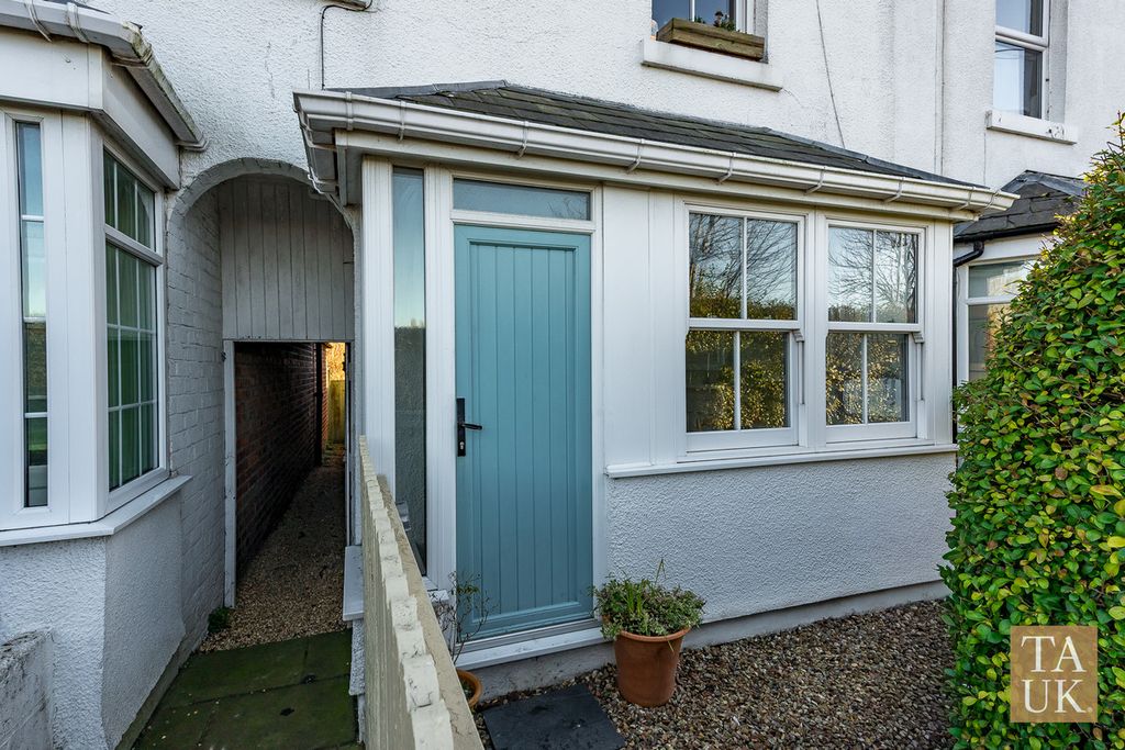 Property photo 1 of 22