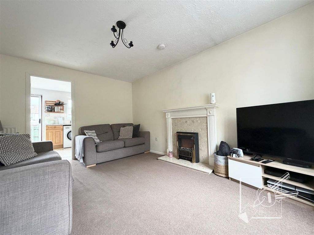 Property photo 2 of 14 Living Room