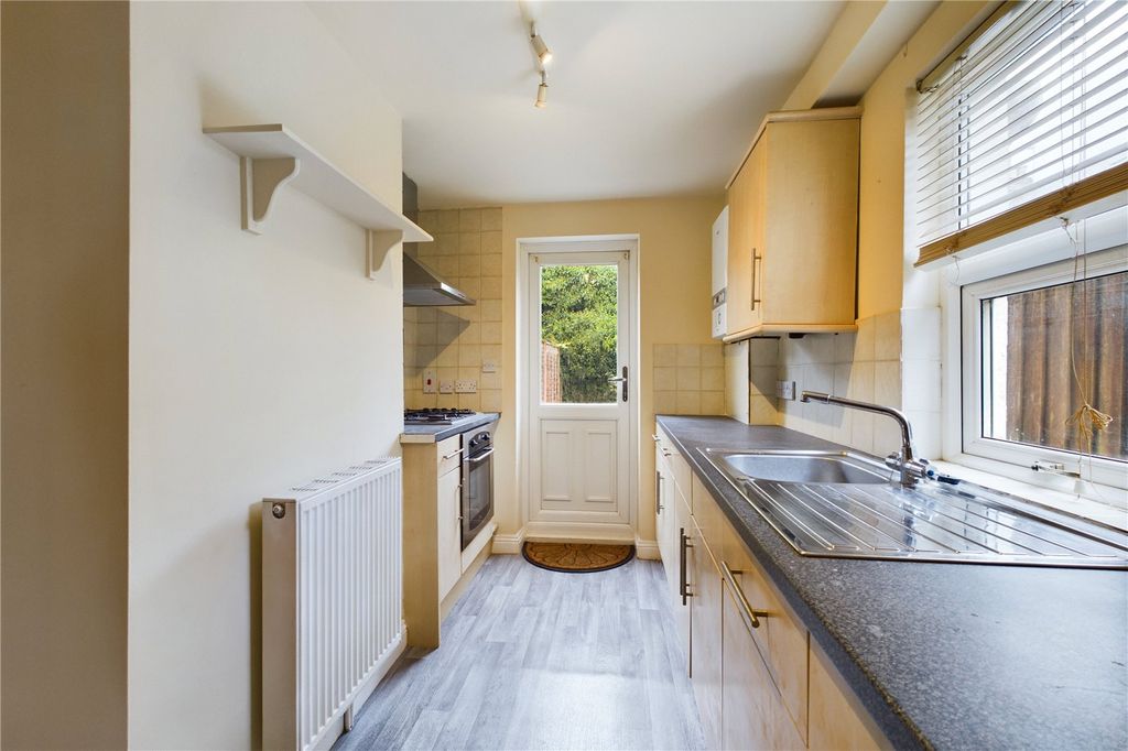Property photo 2 of 20 Kitchen
