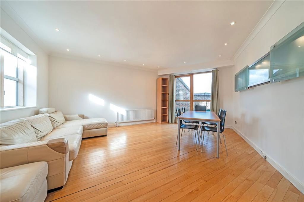 Property photo 3 of 7