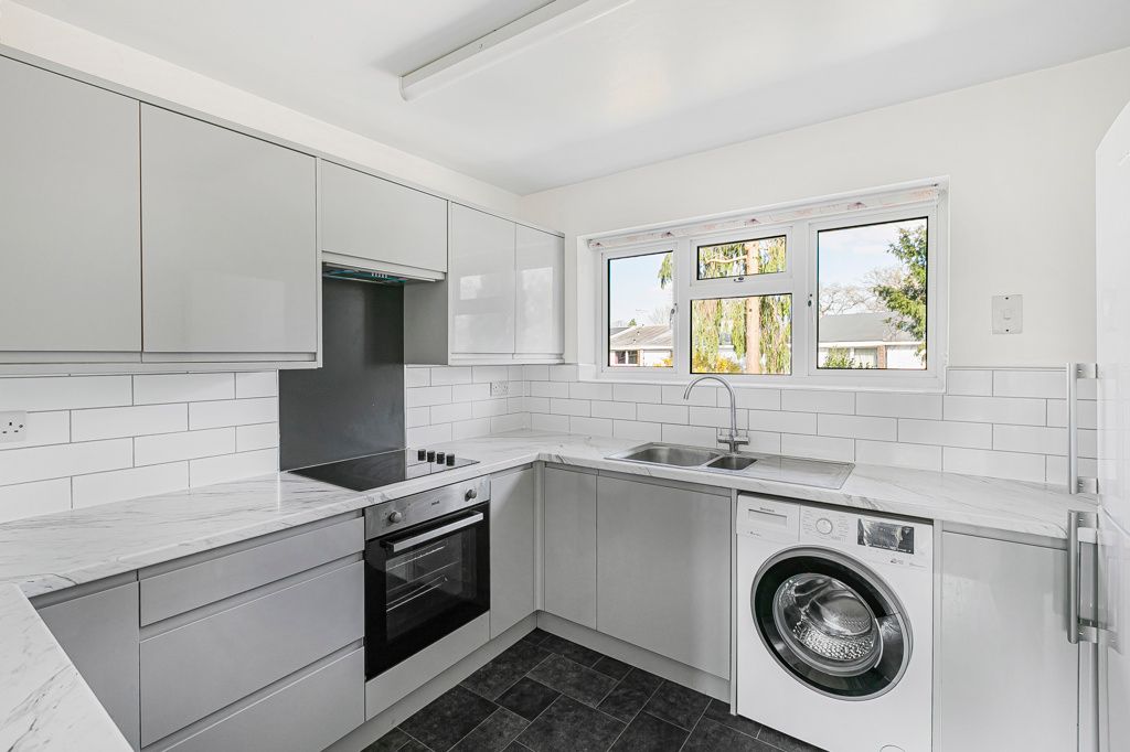 Property photo 3 of 13 Kitchen