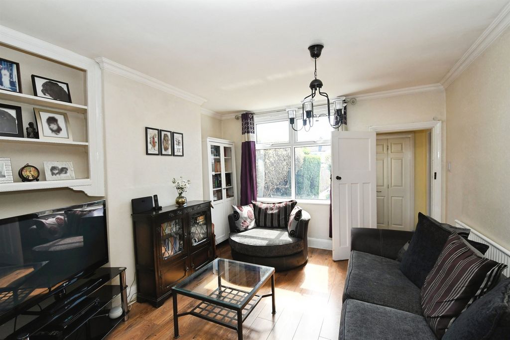Property photo 2 of 31