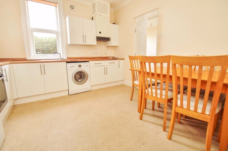 Property photo 3 of 11 Photo 3