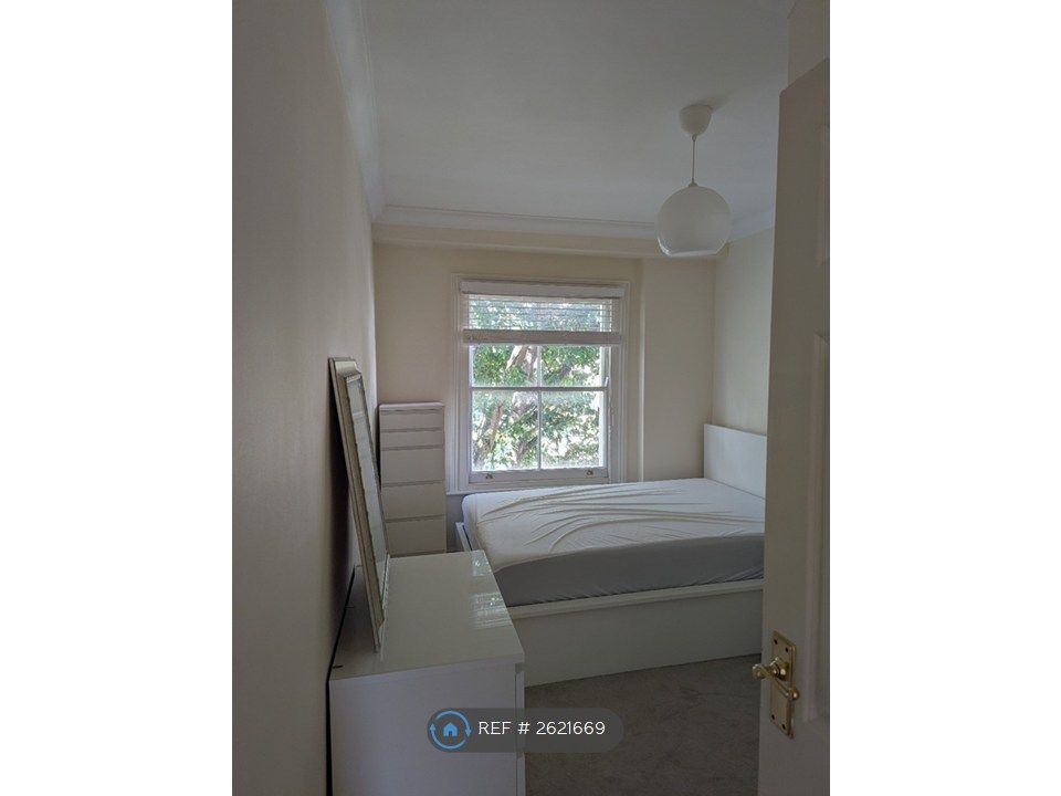 Property photo 2 of 8 Bedroom 1