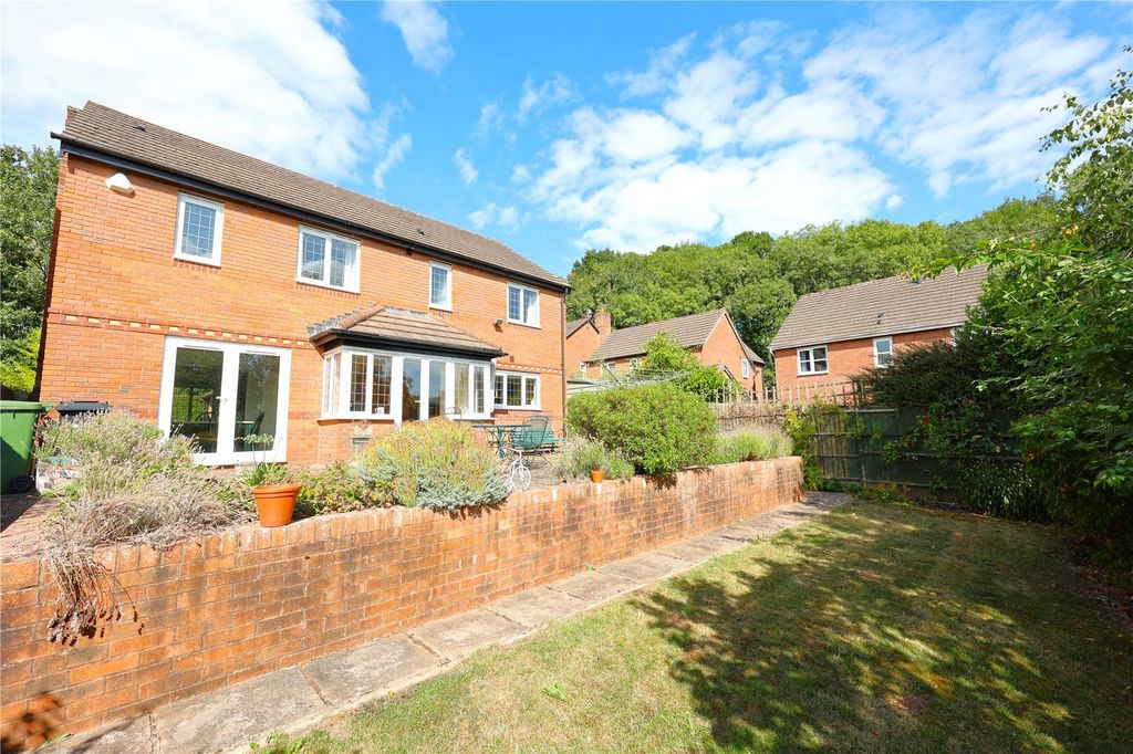 Property photo 2 of 33 Picture No. 36