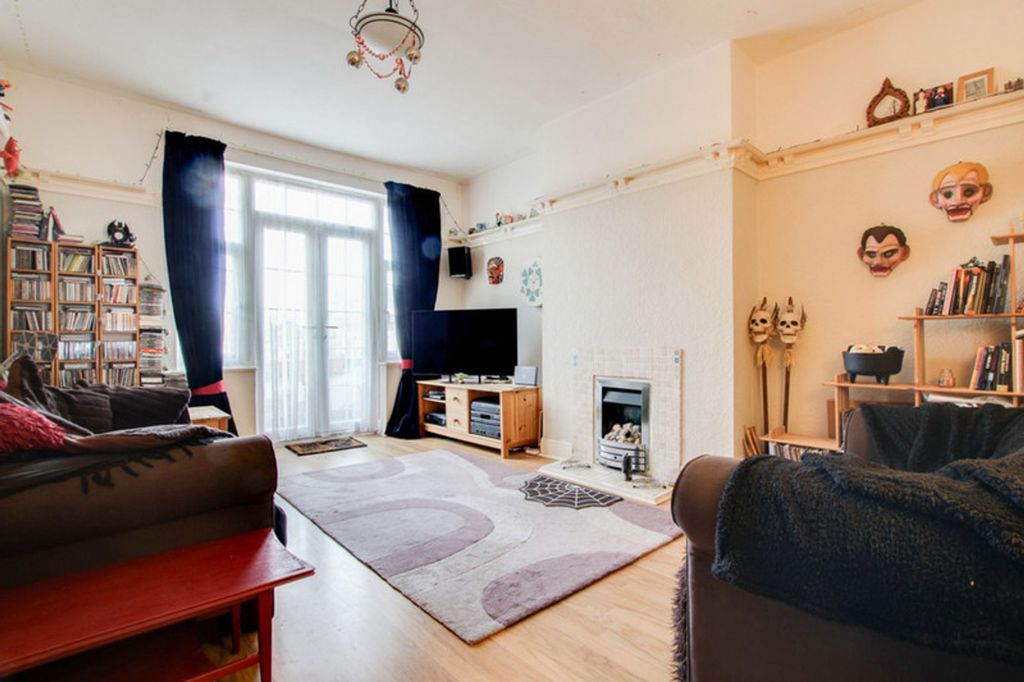 Property photo 3 of 8