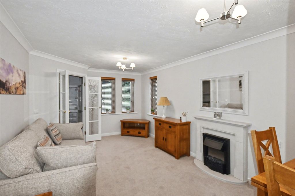 Property photo 2 of 9 Picture No. 13