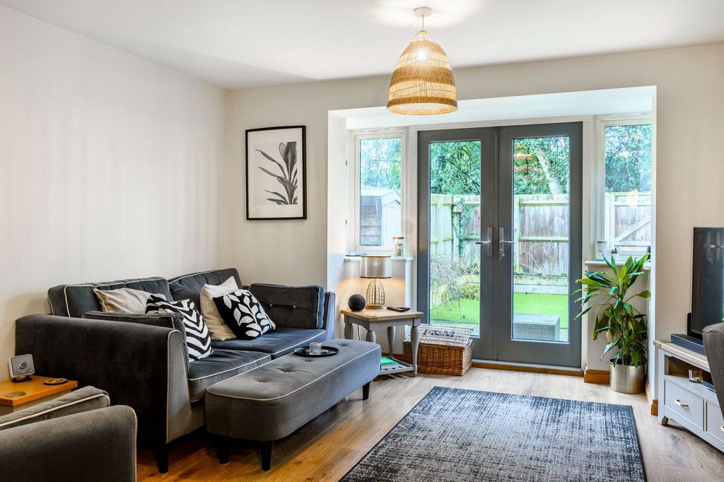 Property photo 2 of 24