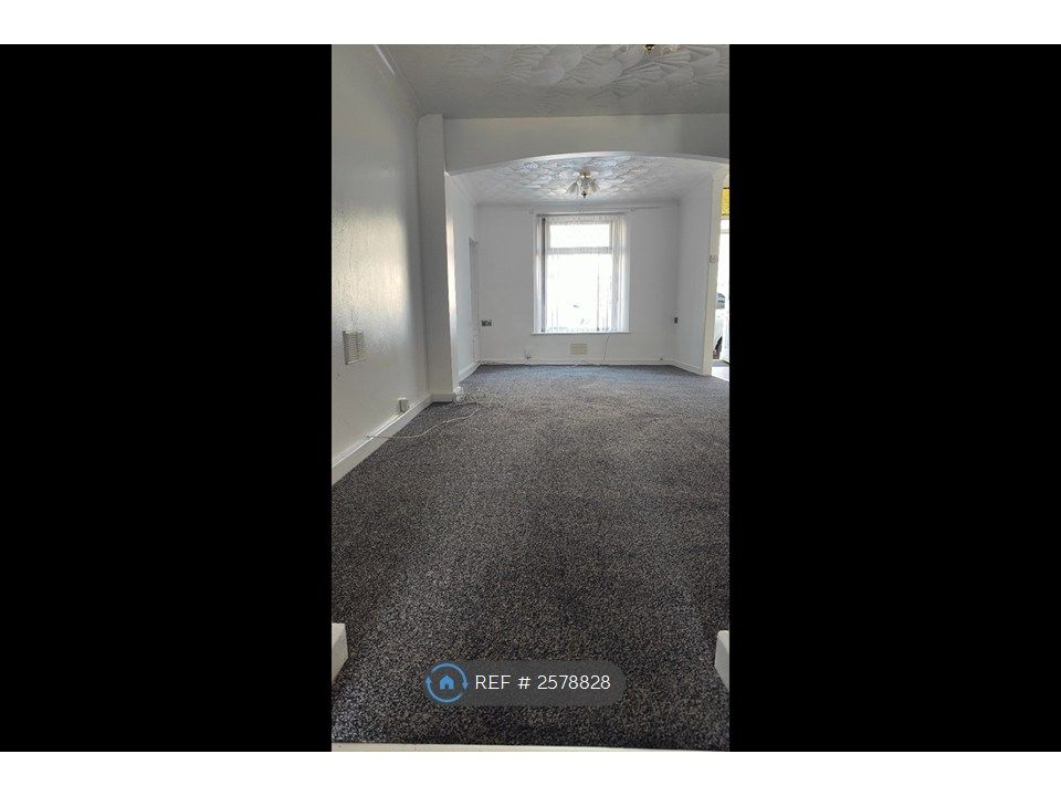 Property photo 3 of 35