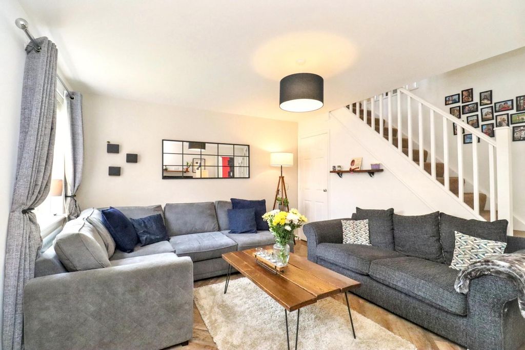 Property photo 2 of 22