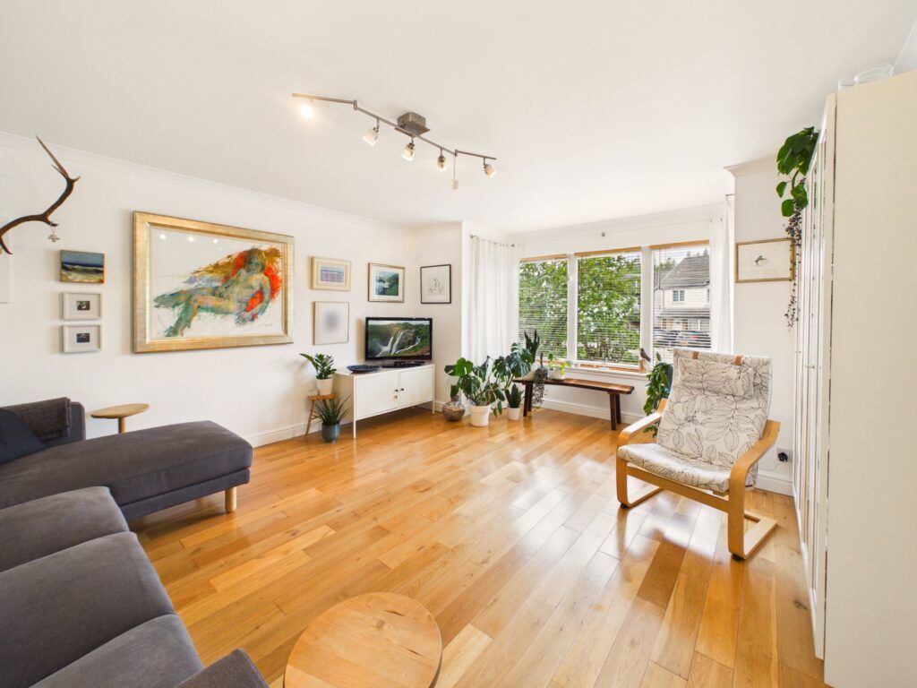 Property photo 3 of 32