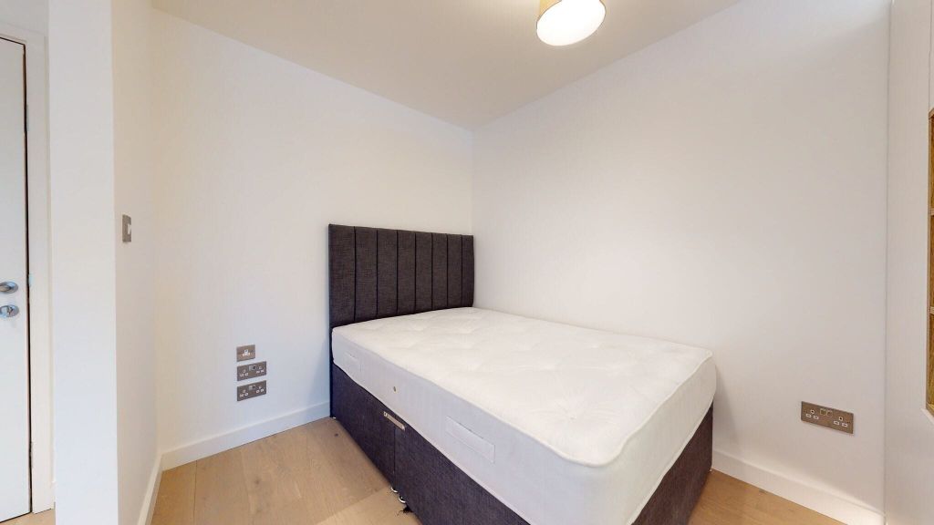 Property photo 3 of 11 Bedroom