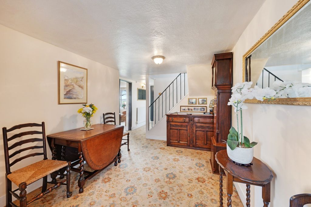 Property photo 3 of 43 3580617