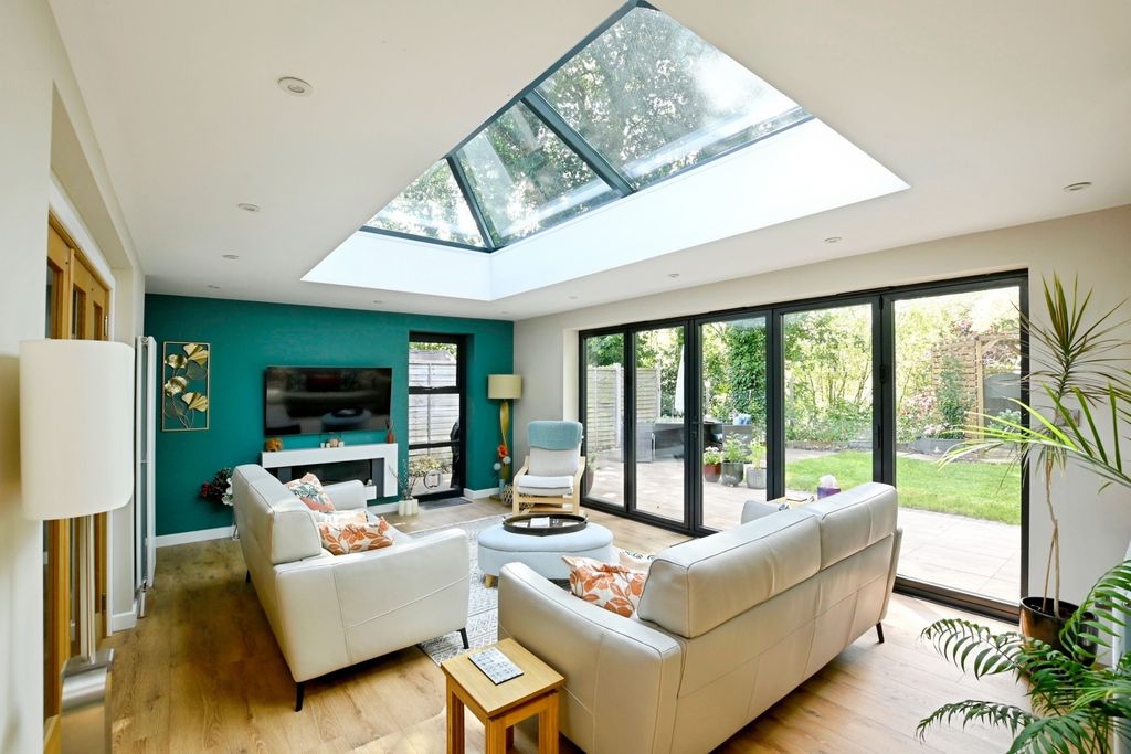 Property photo 1 of 19 Pbox-Img.Jpg