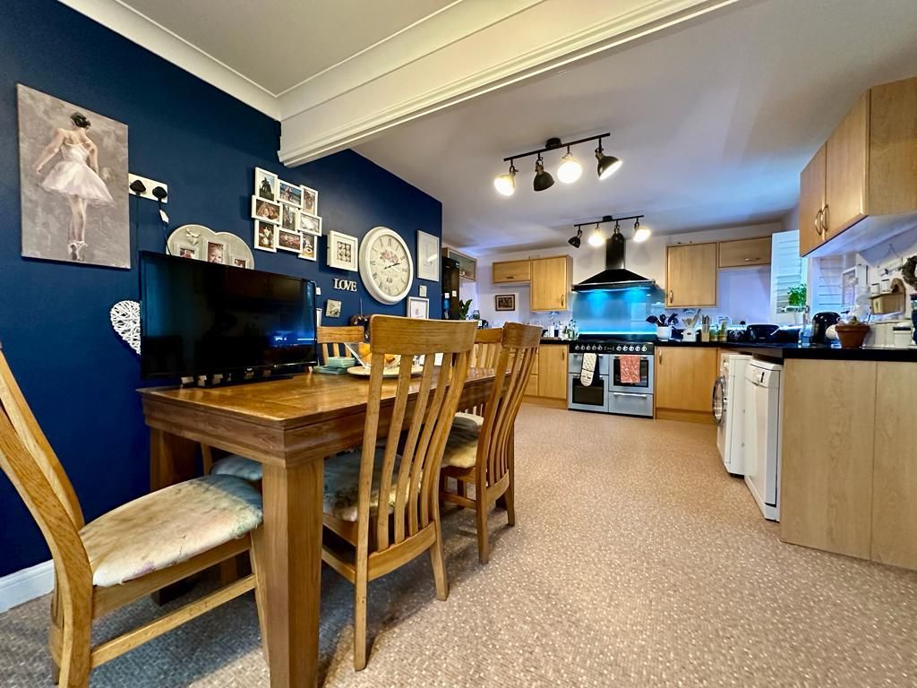 Property photo 3 of 18 Kitchen/Diner