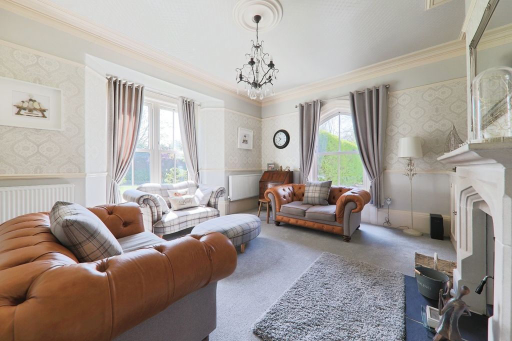 Property photo 2 of 31 4459585