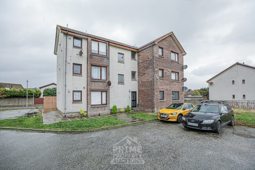 Property photo 1 of 10