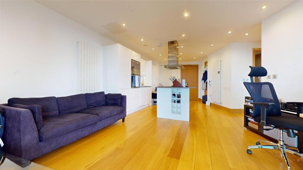 Property photo 2 of 8 Picture No. 13