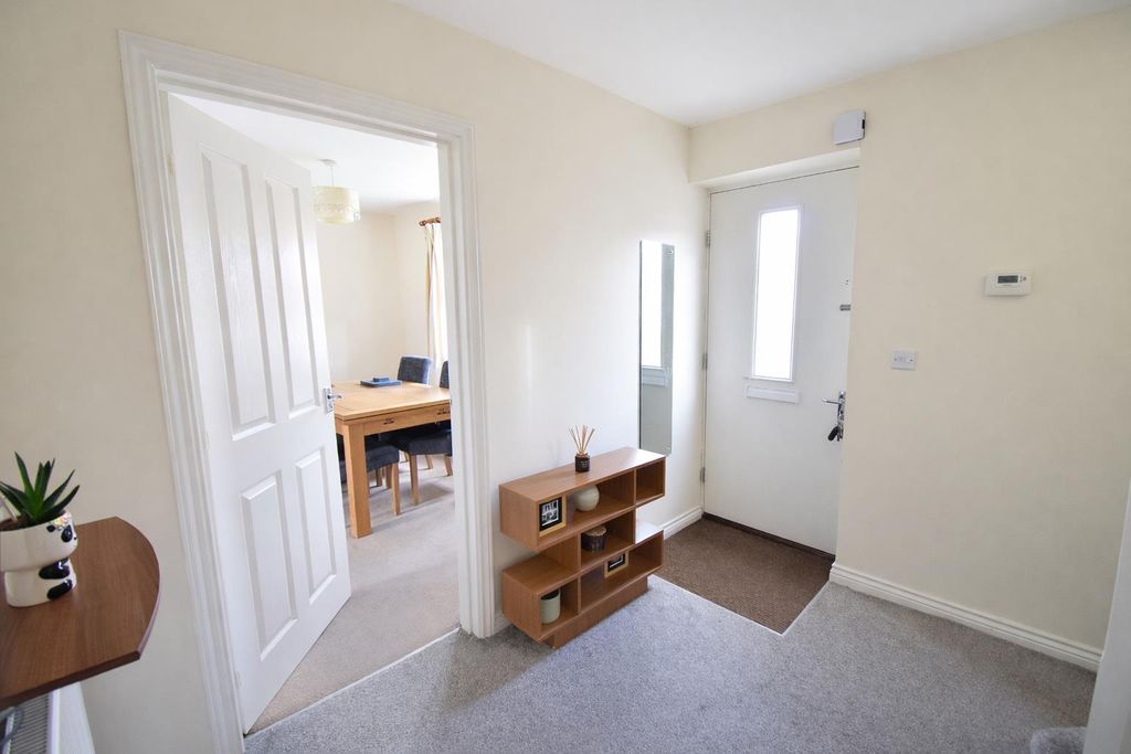 Property photo 3 of 22