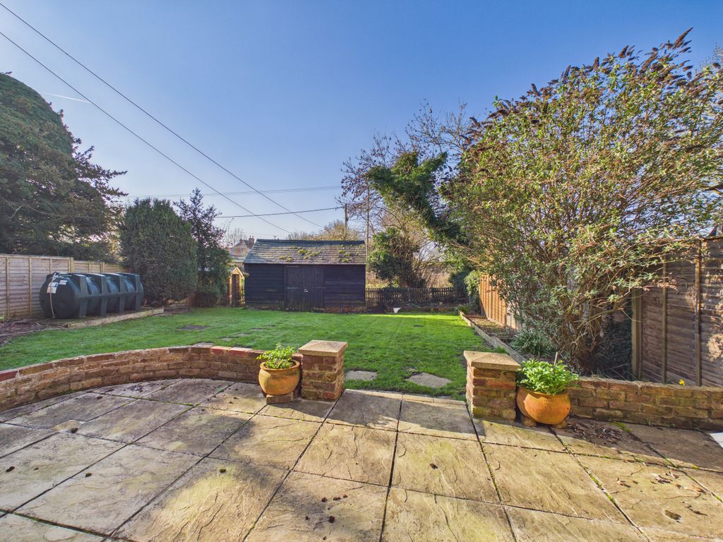 Property photo 3 of 21 Garden (3)