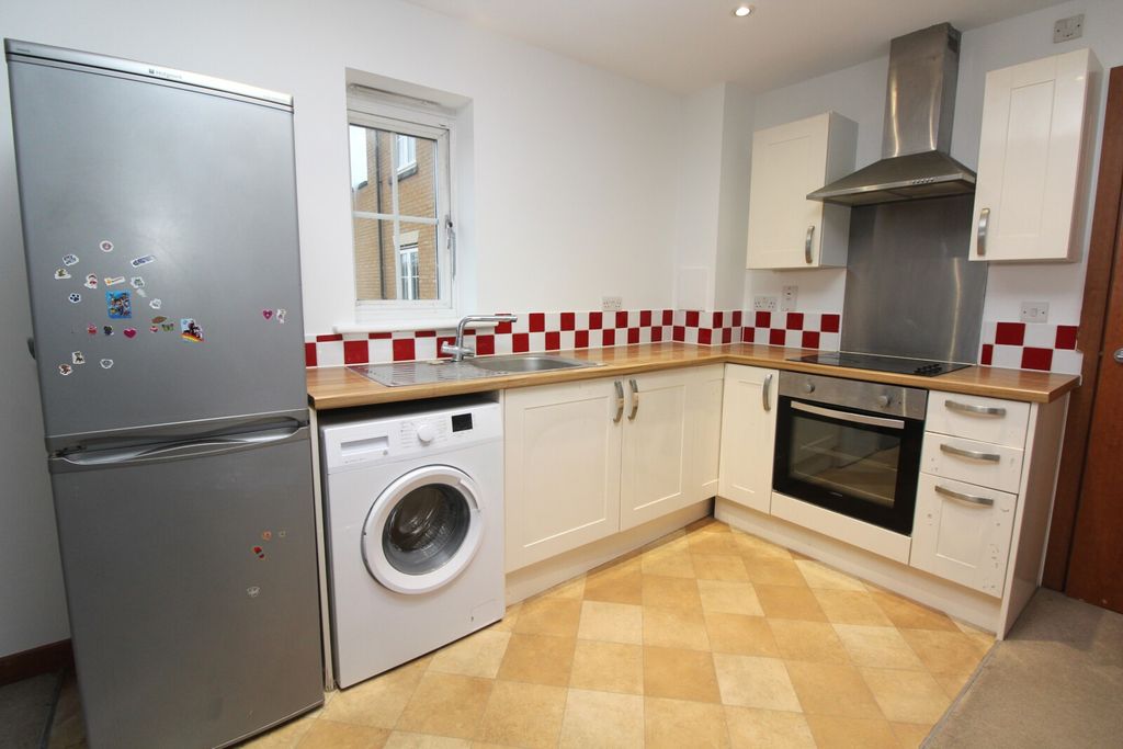 Property photo 2 of 11 Kitchen View 2