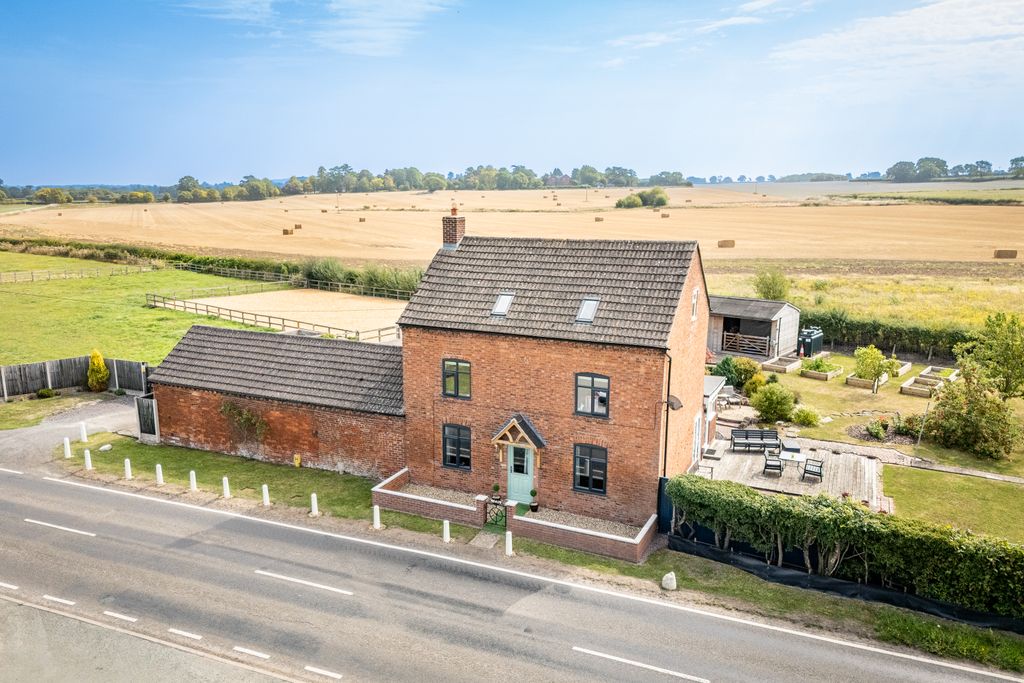 Property photo 1 of 37 Dji_20250813105328_0031_D