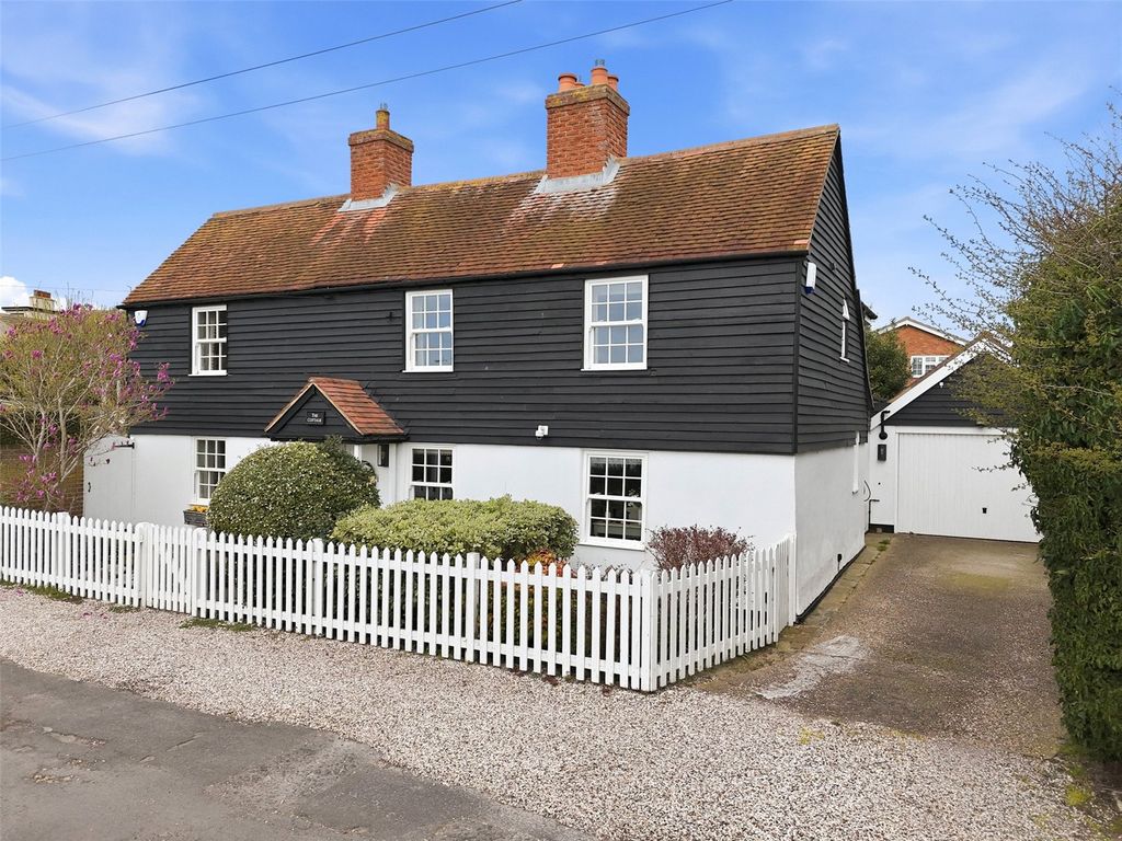 Property photo 1 of 36 Picture No. 01