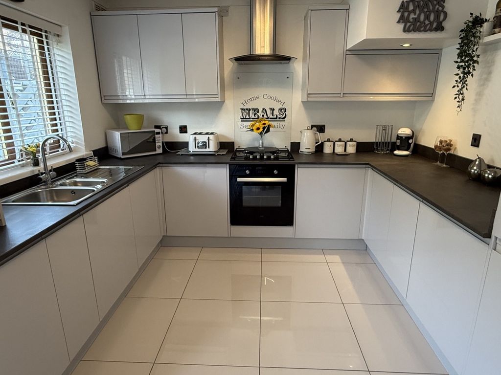 Property photo 3 of 20 Not Specified