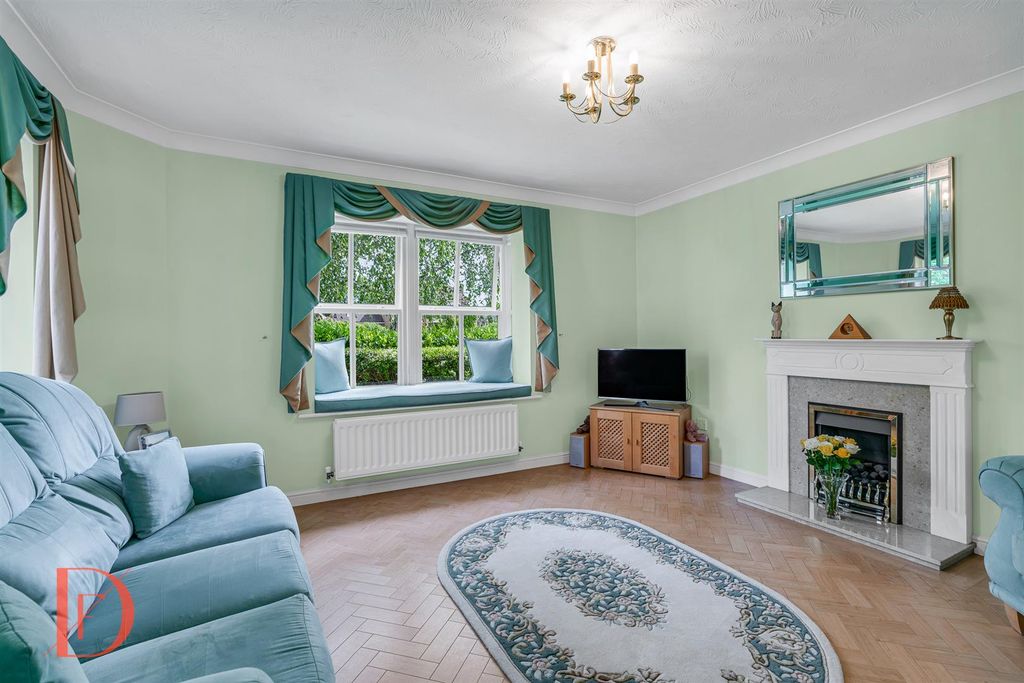 Property photo 2 of 23