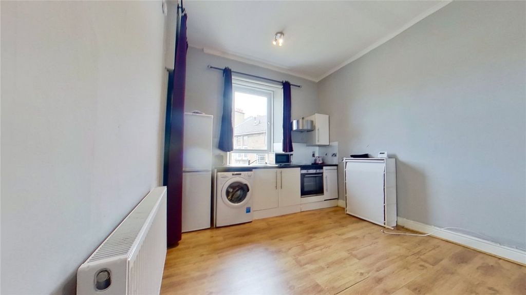 Property photo 3 of 9 Photo 3