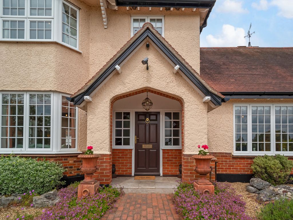 Property photo 3 of 48