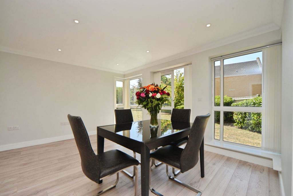 Property photo 1 of 20 Dsc_7934