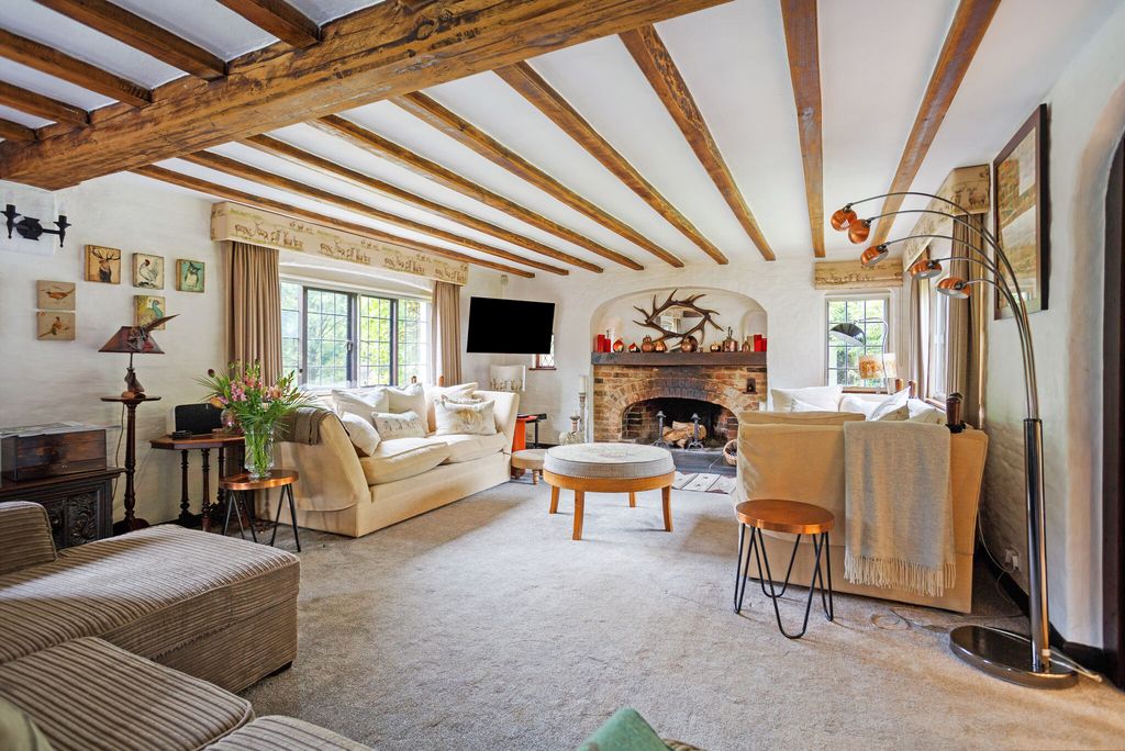 Property photo 2 of 31