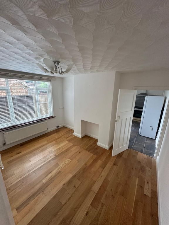 Property photo 3 of 6 Dining