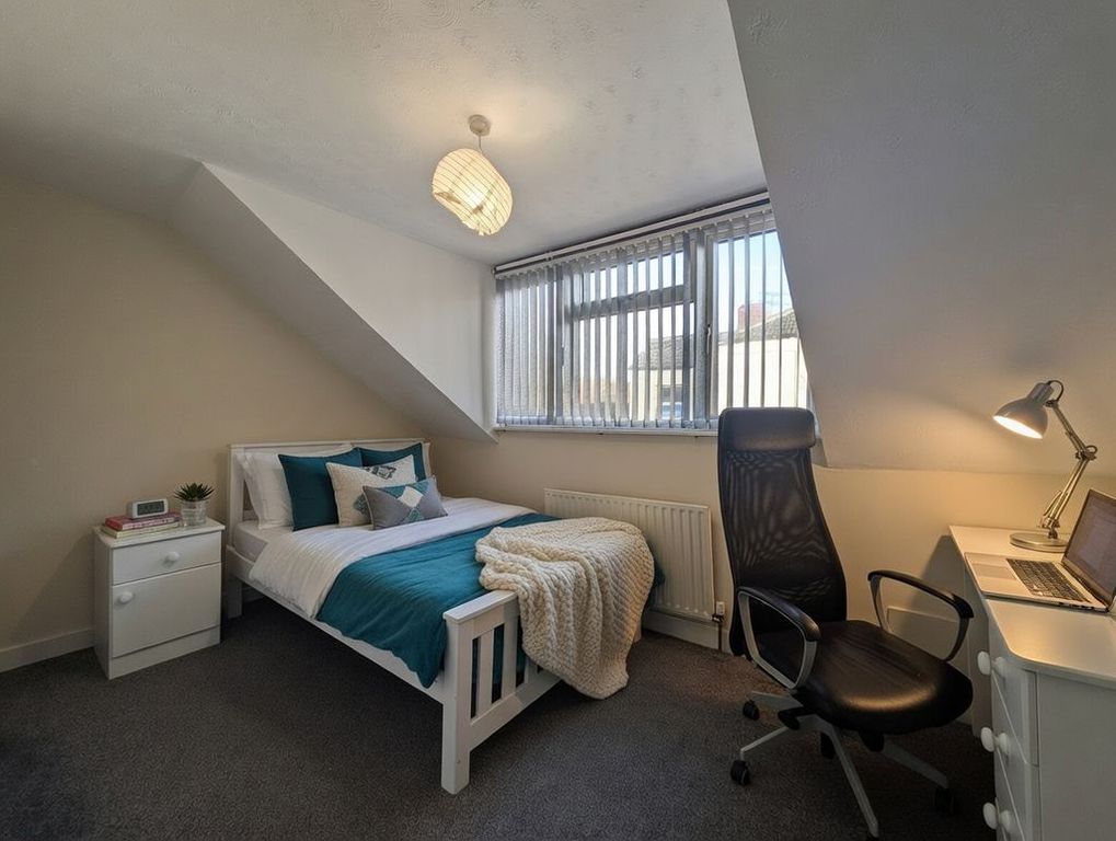 Property photo 3 of 6 Photo 11