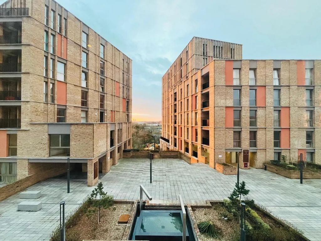 Property photo 2 of 10 Photo 4