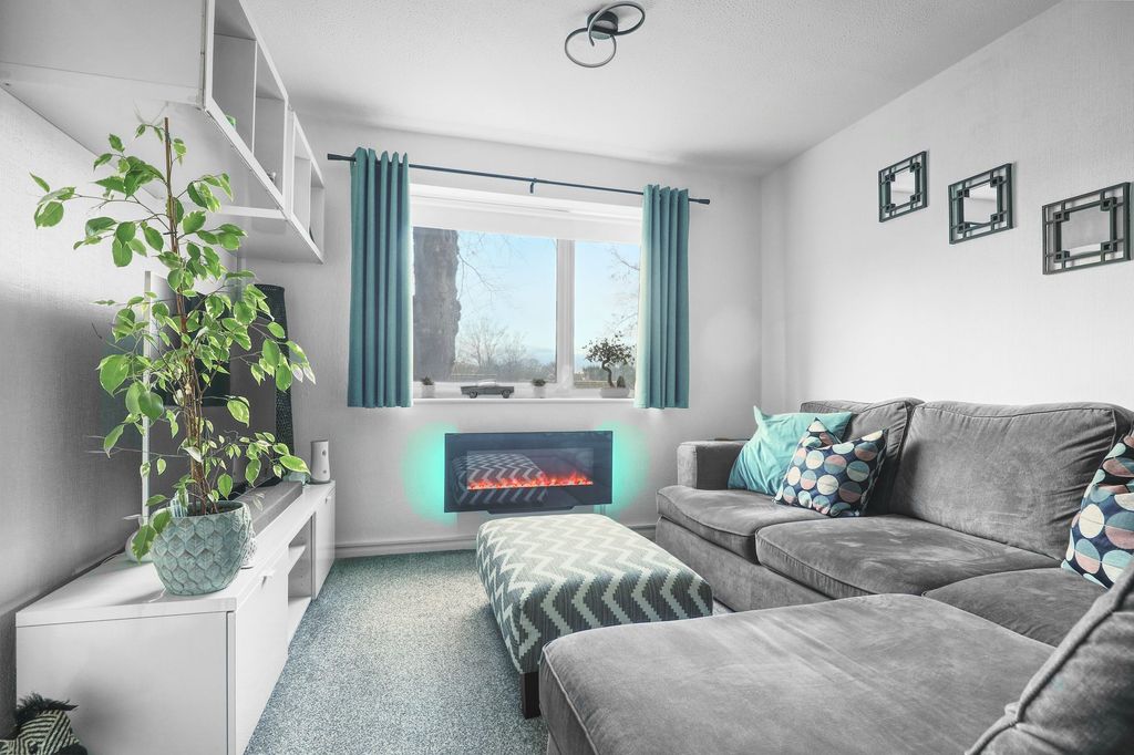 Property photo 3 of 9