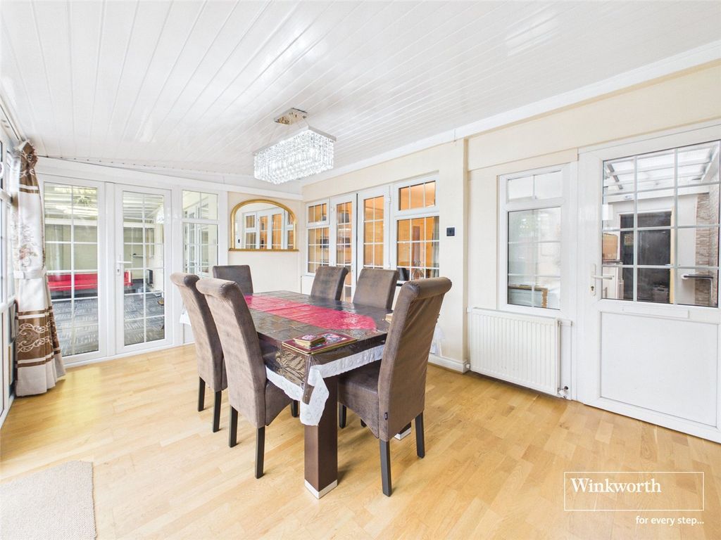 Property photo 3 of 14 Dining Room
