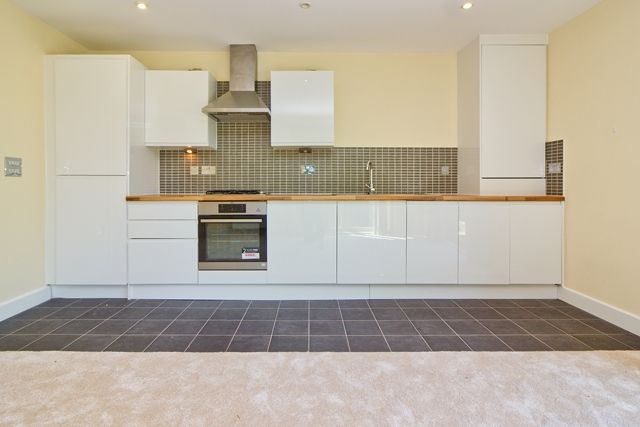Property photo 2 of 9 Kitchen Area