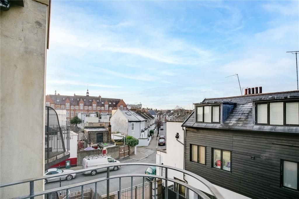 Property photo 3 of 8