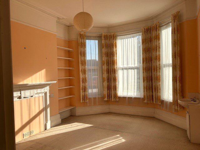 Property photo 2 of 23 Picture No. 27