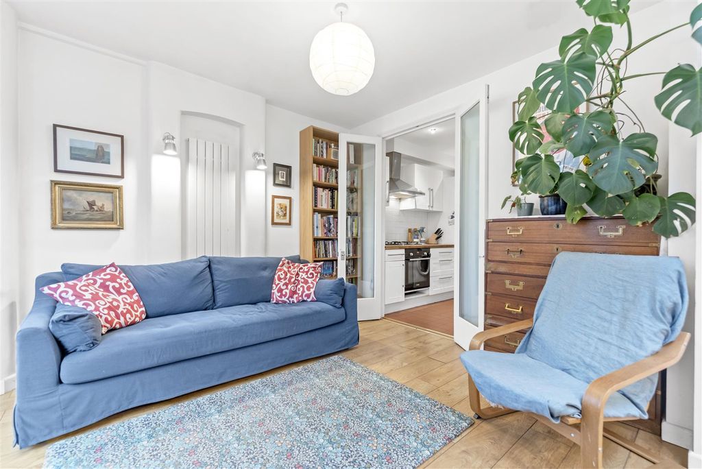 Property photo 3 of 19