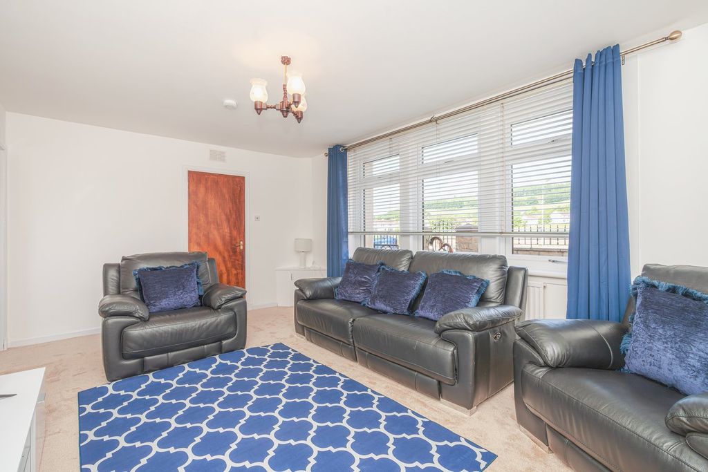 Property photo 3 of 29